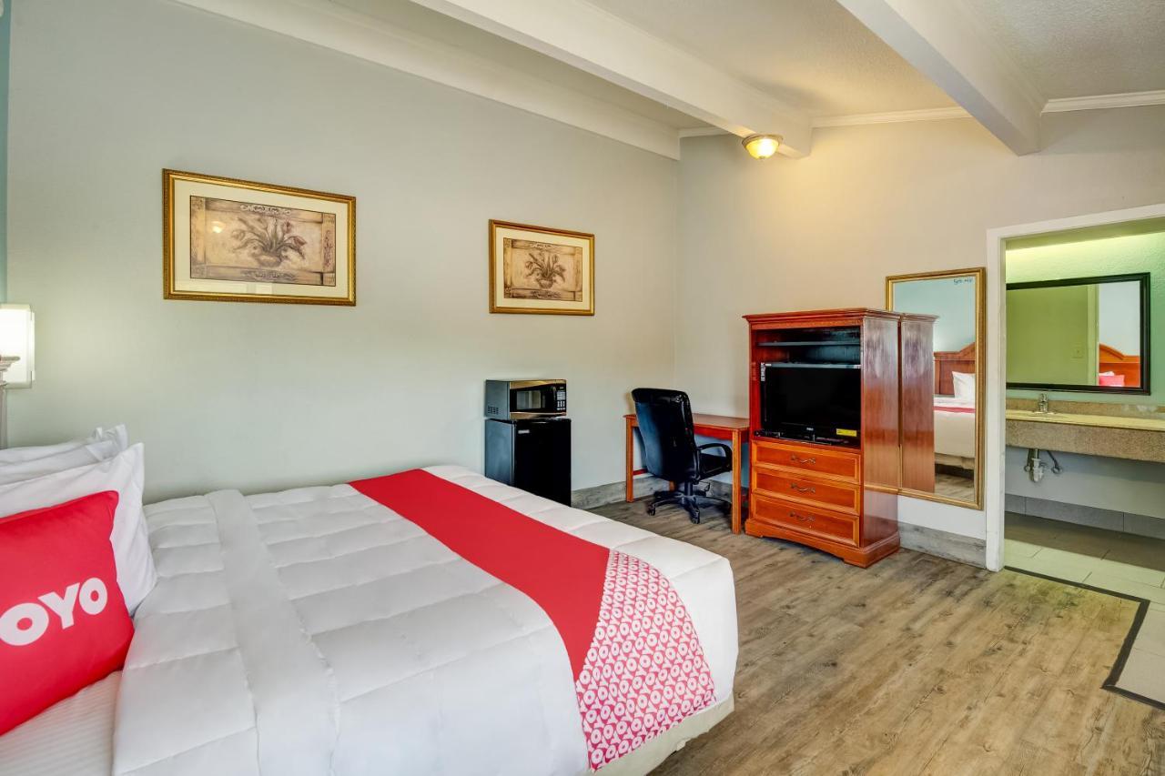 Oyo Hotel Lake Charles La I-10 외부 사진