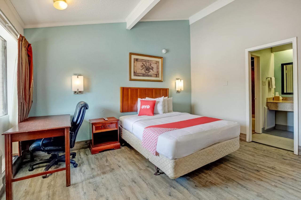 Oyo Hotel Lake Charles La I-10 외부 사진